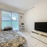 Rés Du Golfe-4 Couchages -1chambre-piscine-parking Appartement Golfe-Juan